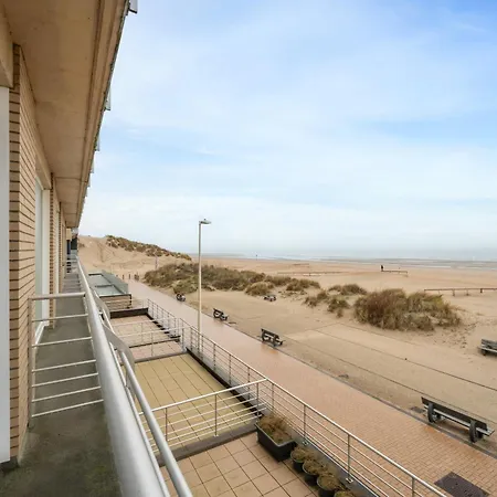 Beachfront Luxe - Stijlvol App Met Frontaal Zeezicht Apartman Koksijde