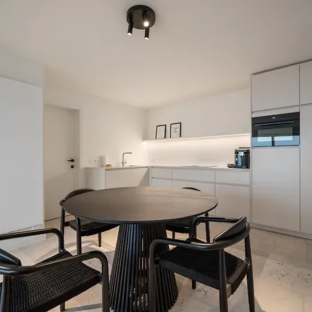 شقة Beachfront Luxe - Stijlvol App Met Frontaal Zeezicht